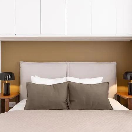 شقة Modern With Terrace